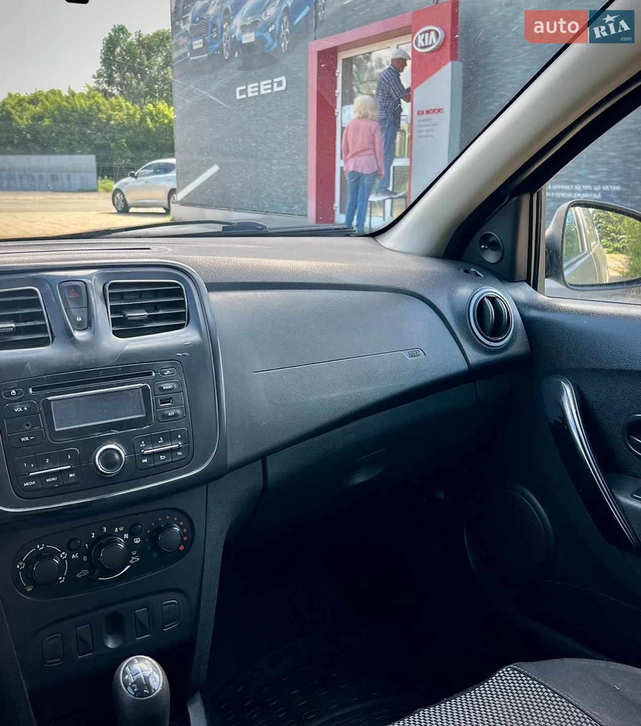 2013 Renault Logan - мініатюра 13