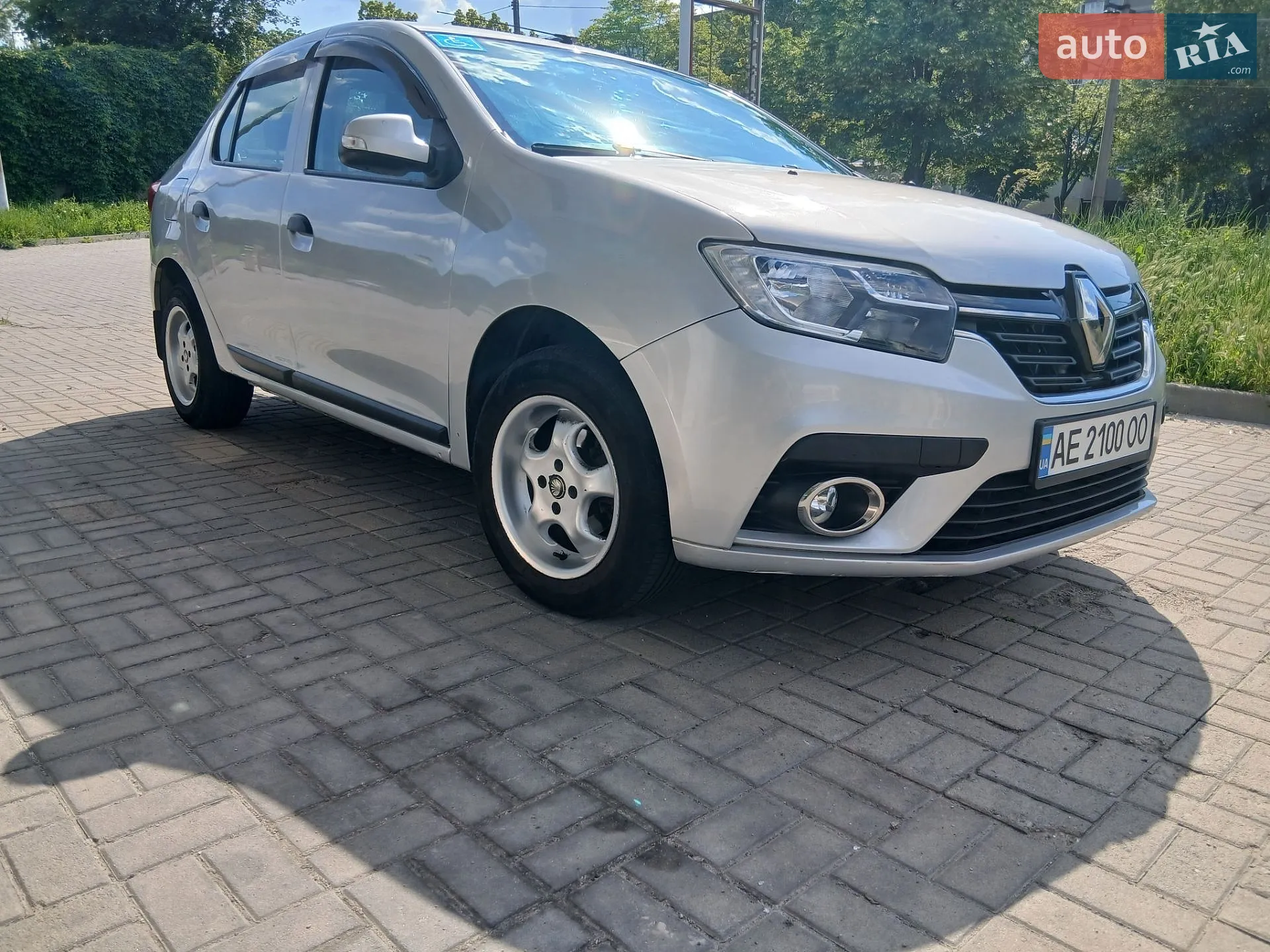 2017 Renault Logan - мініатюра 9