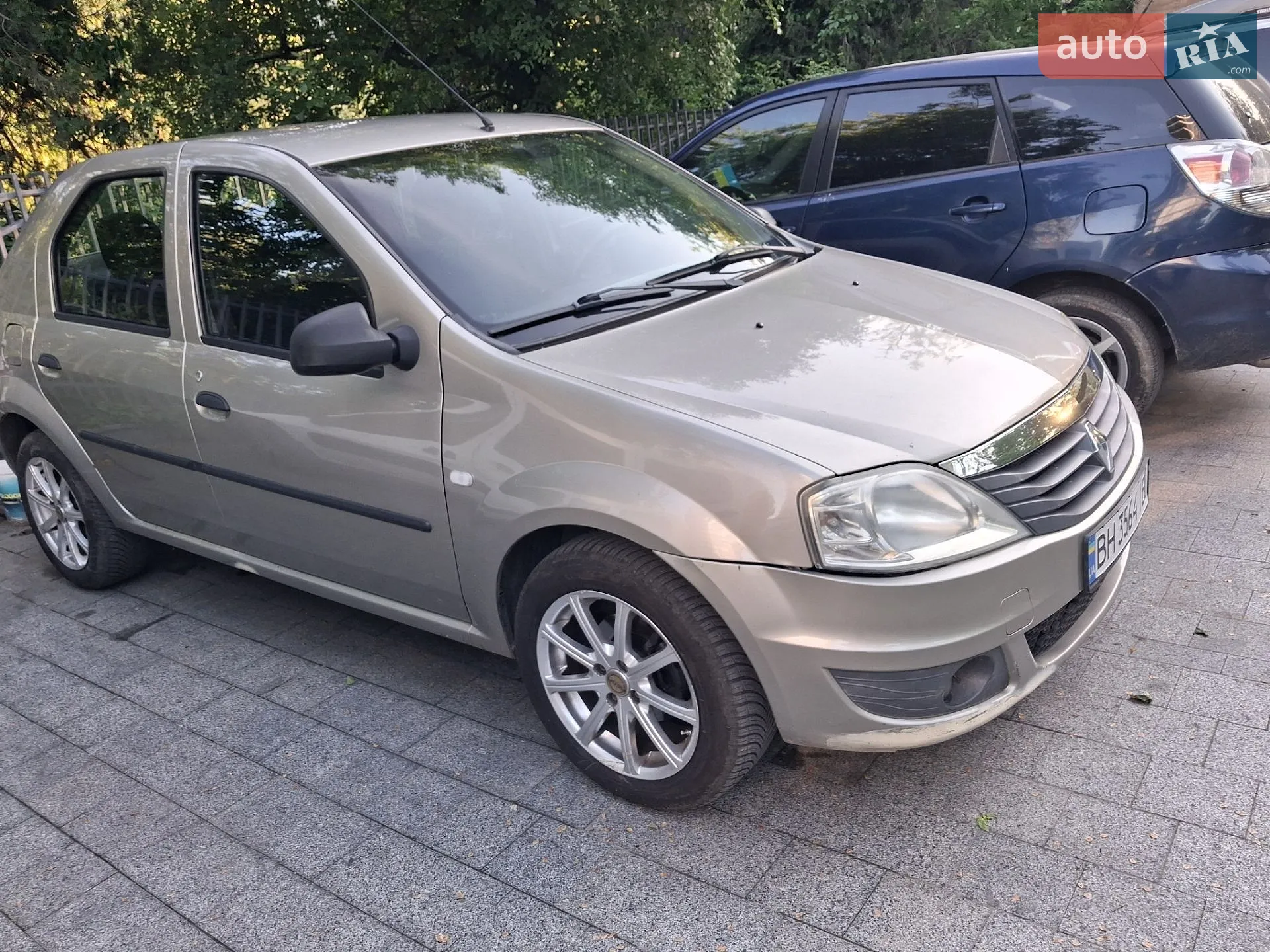 2010 Renault Logan - мініатюра 3