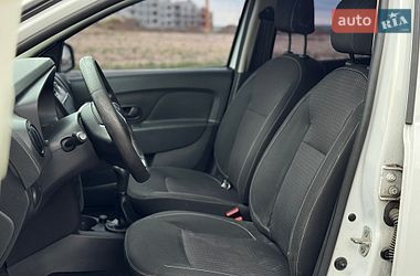 Седан Renault Logan 2017 в Ровно