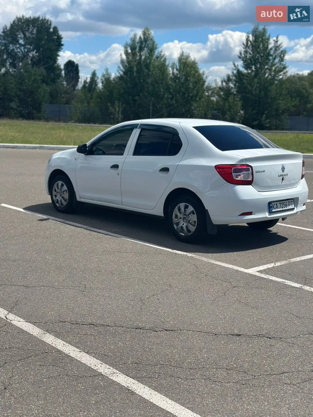 2014 Renault Logan - мініатюра 4