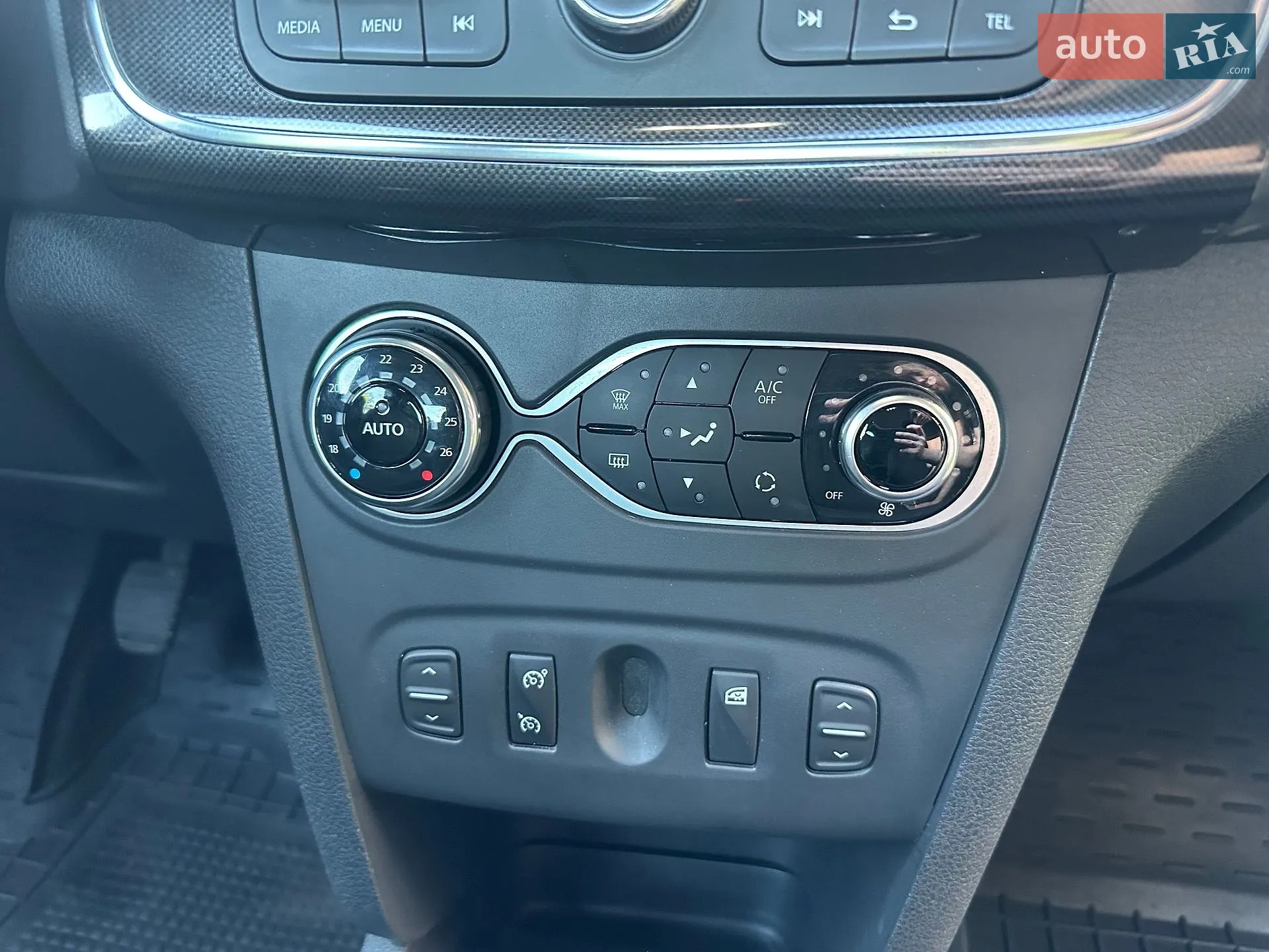 2018 Renault Logan - мініатюра 25
