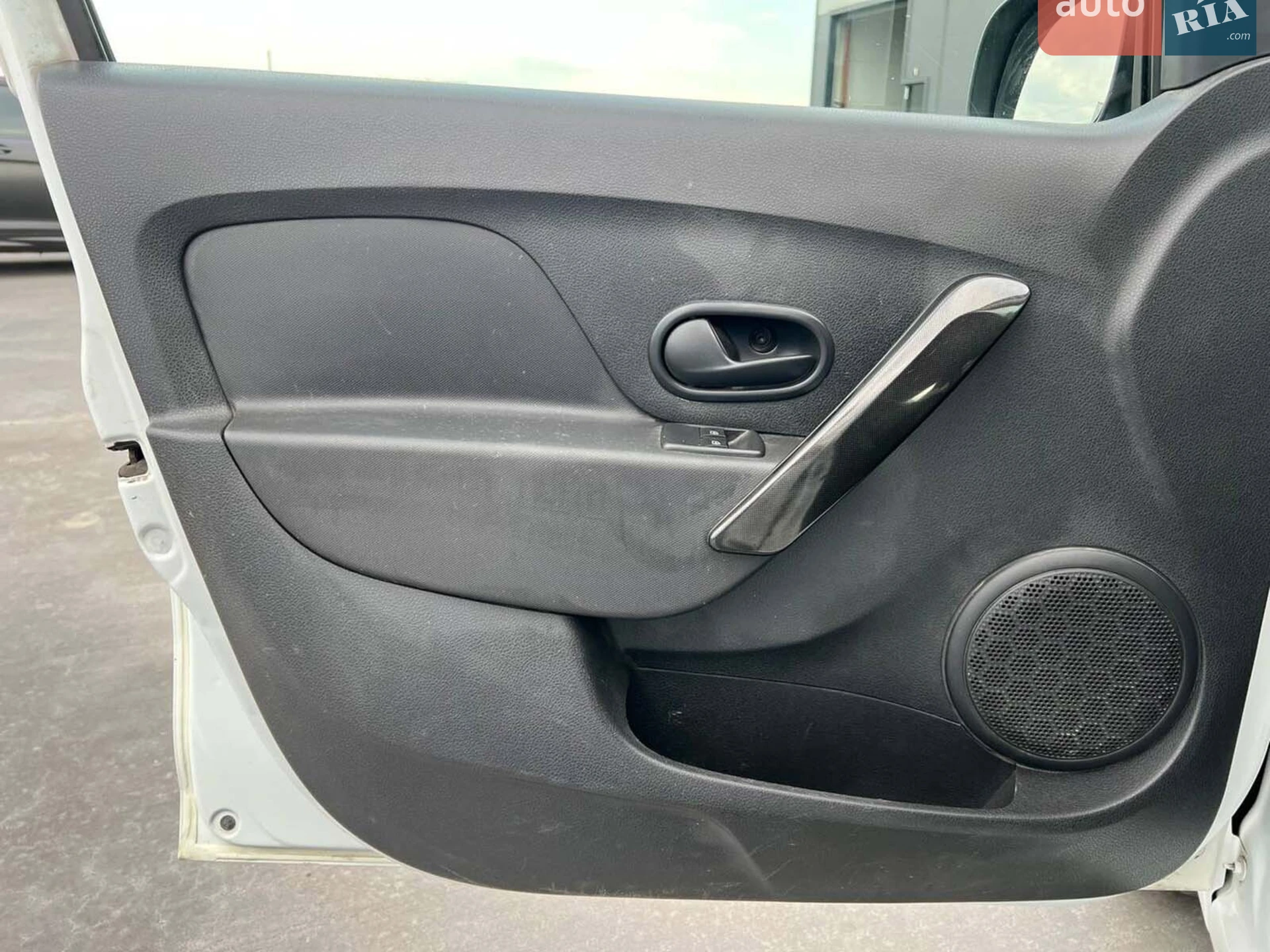 2019 Renault Logan - мініатюра 16