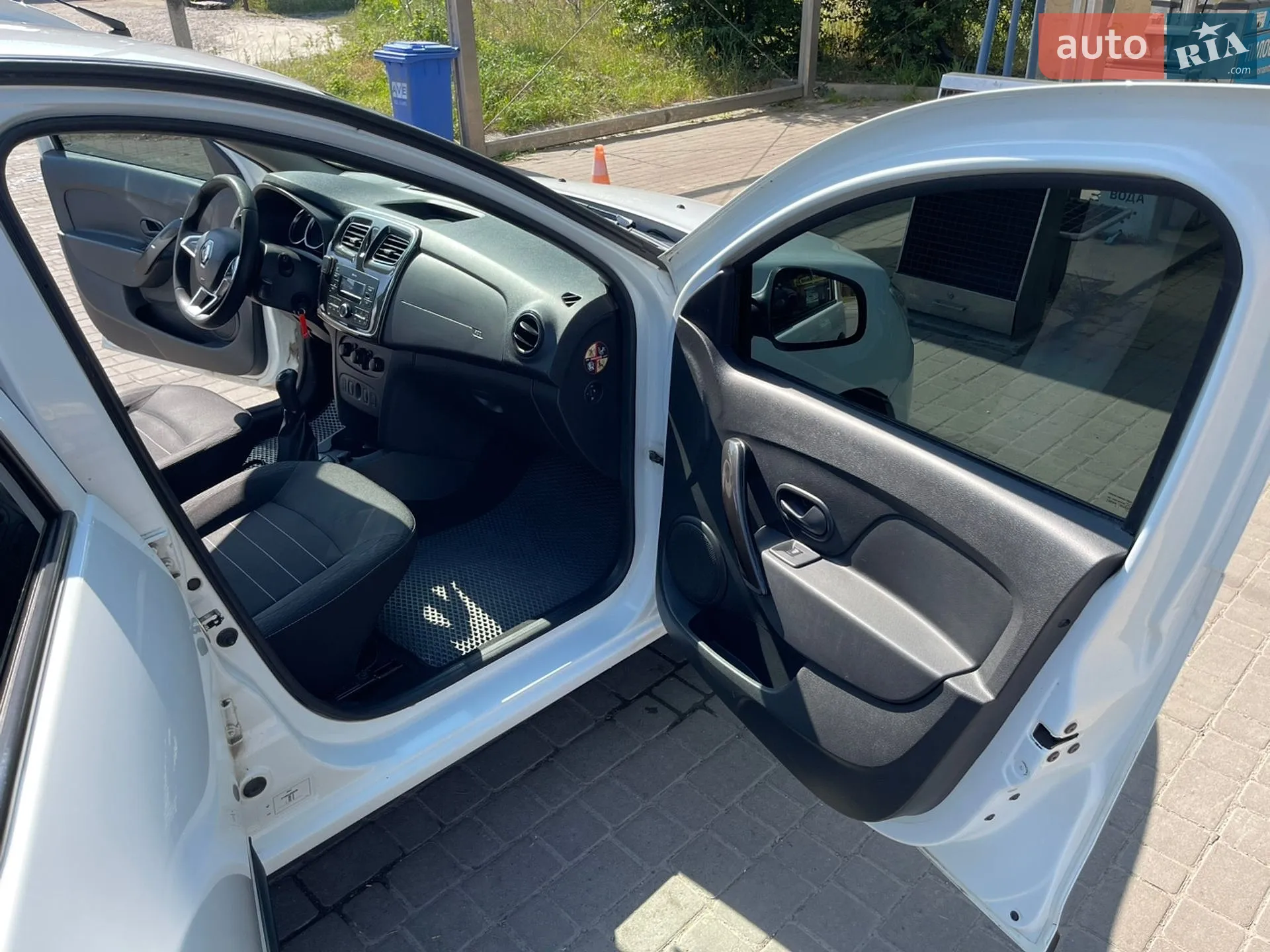 2020 Renault Logan - мініатюра 14