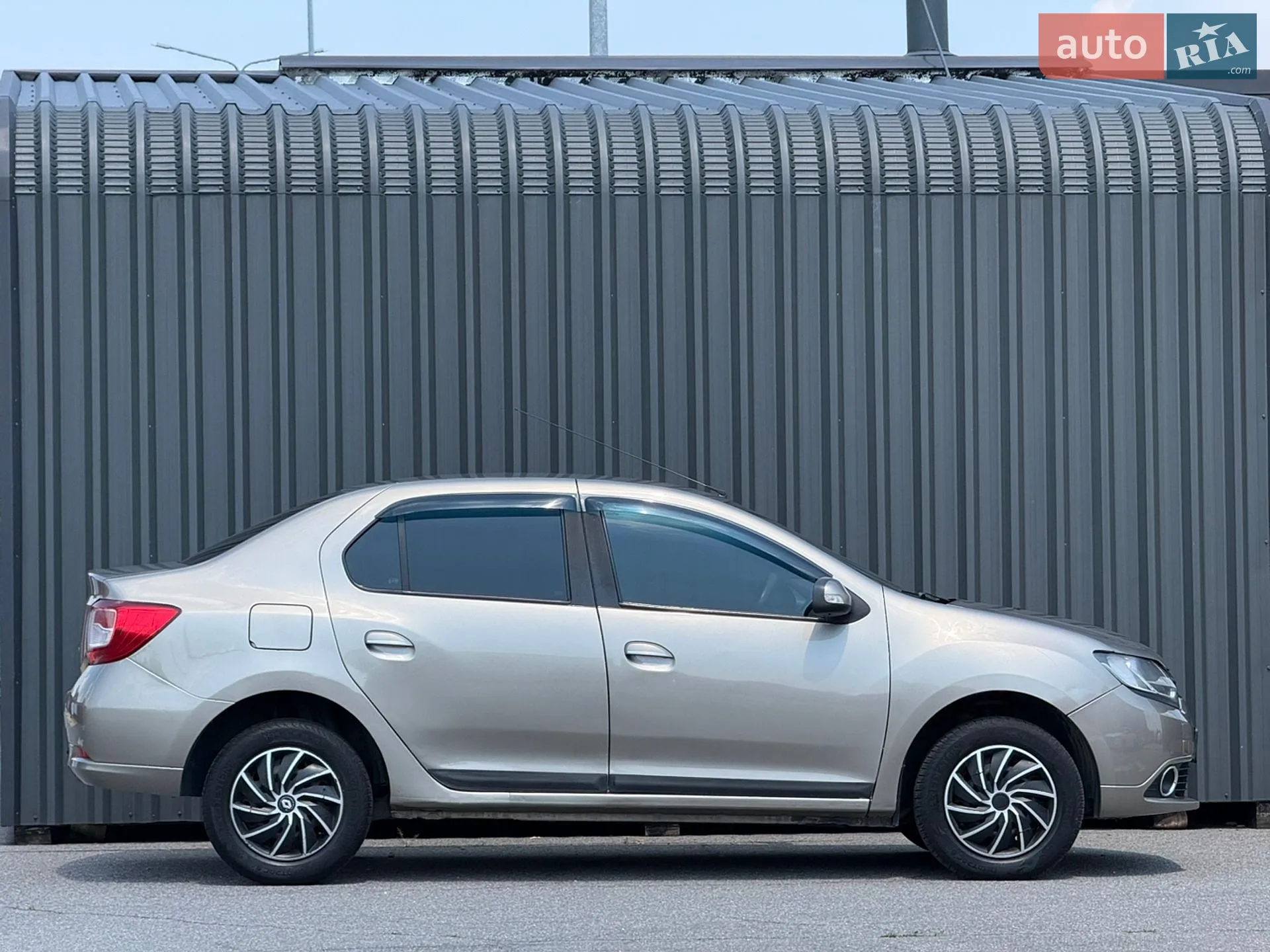 2013 Renault Logan - мініатюра 7