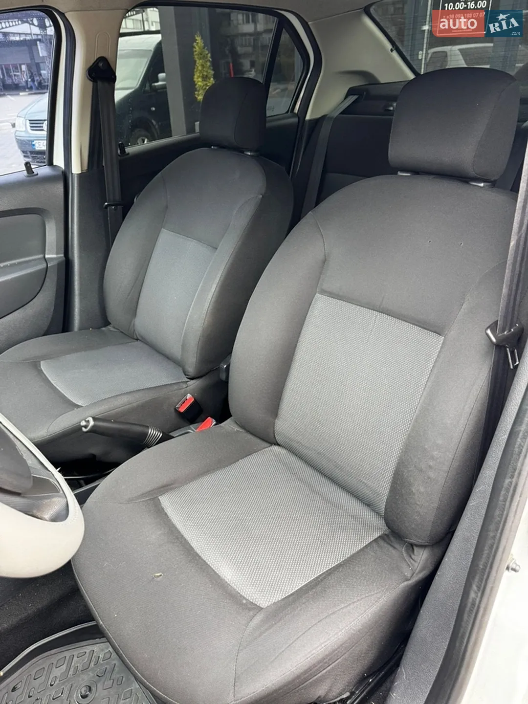 2014 Renault Logan - мініатюра 24
