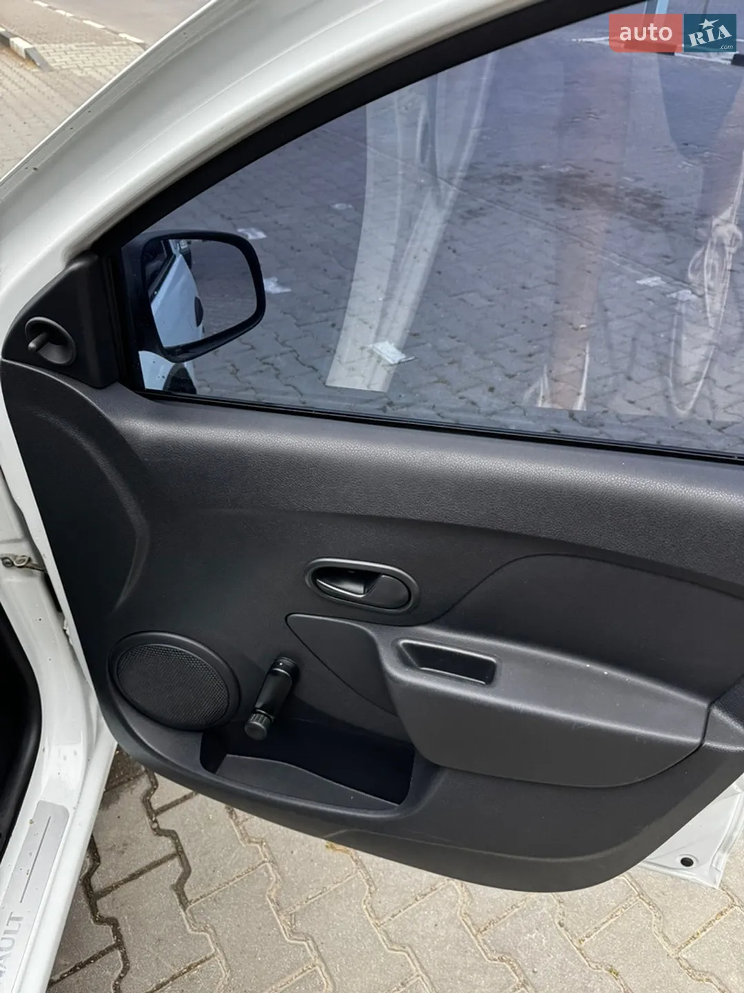 2014 Renault Logan - мініатюра 40