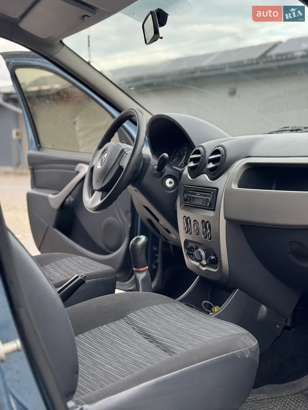 2011 Renault Logan - мініатюра 14