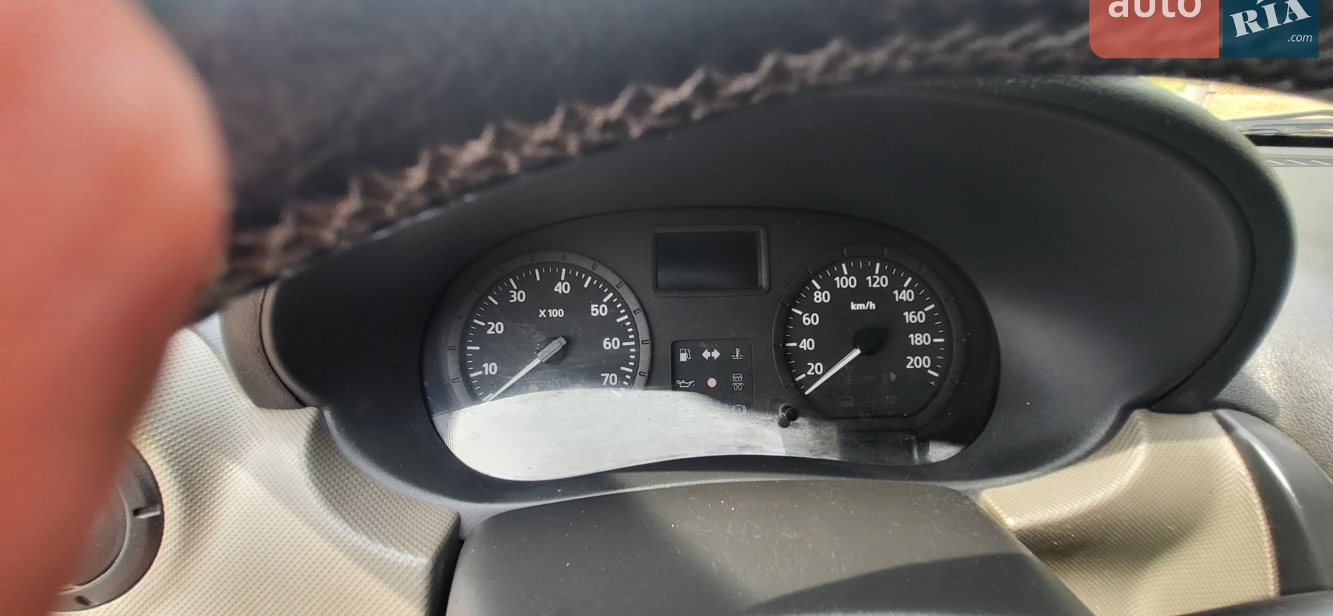 2010 Renault Logan - мініатюра 10