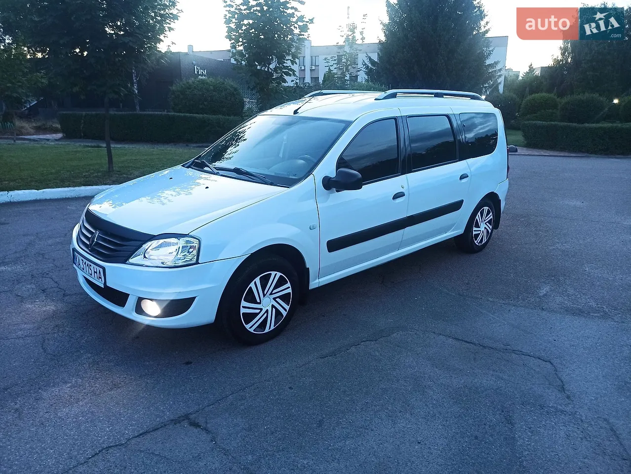 2013 Renault Logan - мініатюра 21