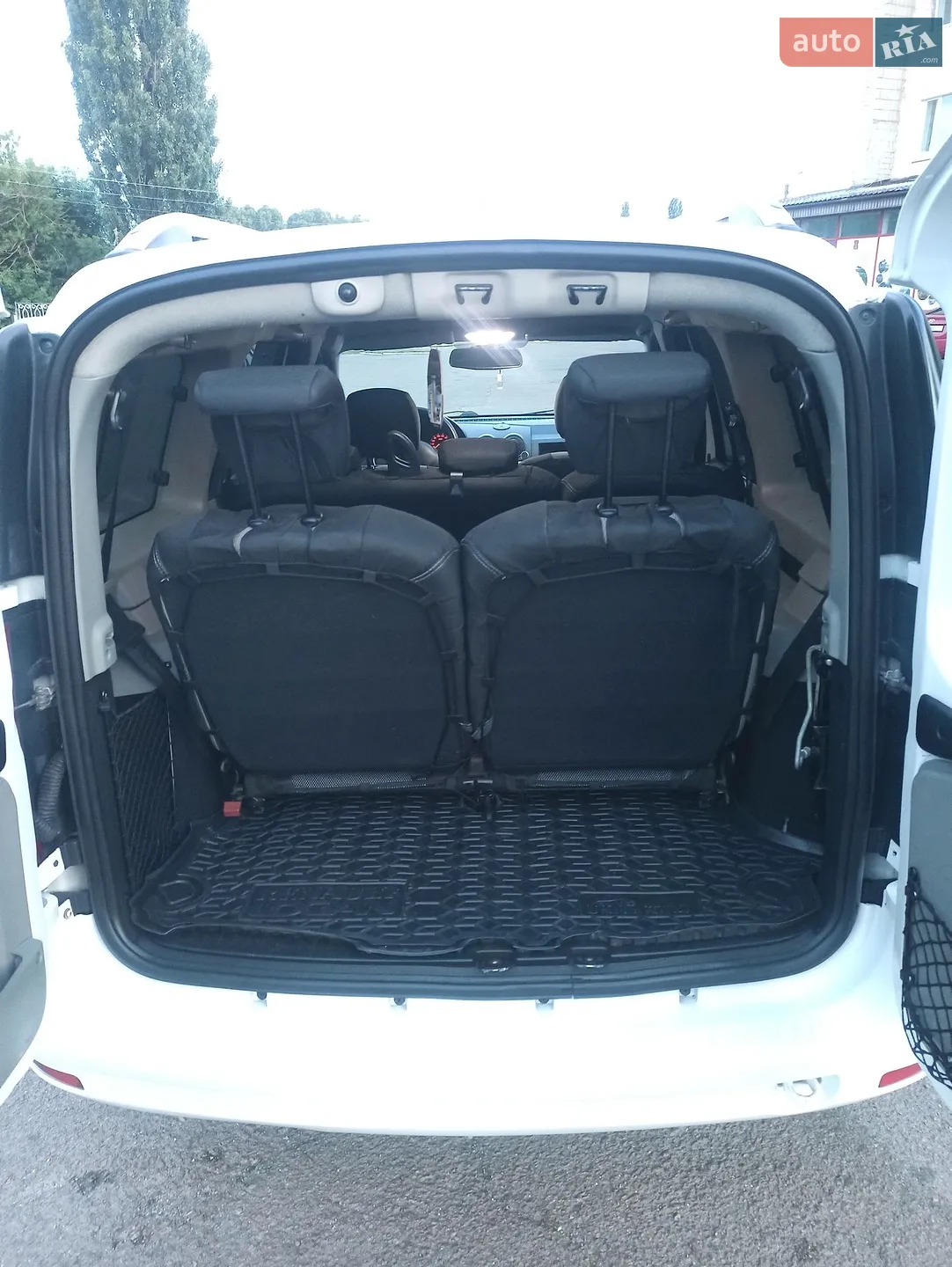 2012 Renault Logan - мініатюра 23