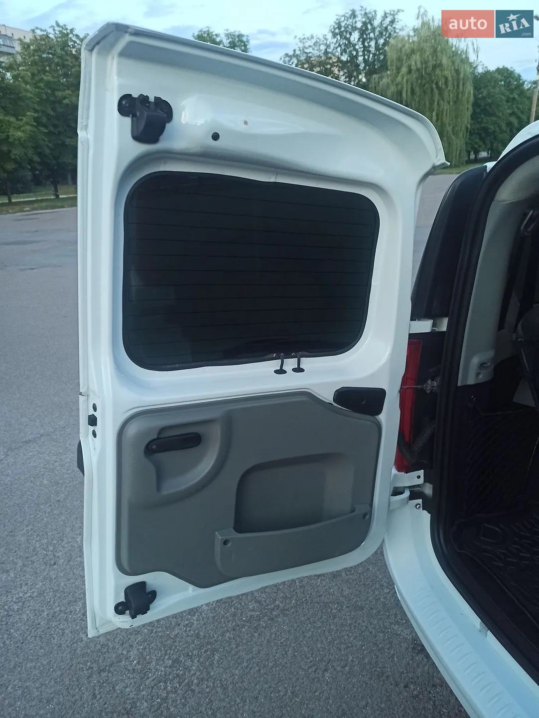 2012 Renault Logan - мініатюра 11