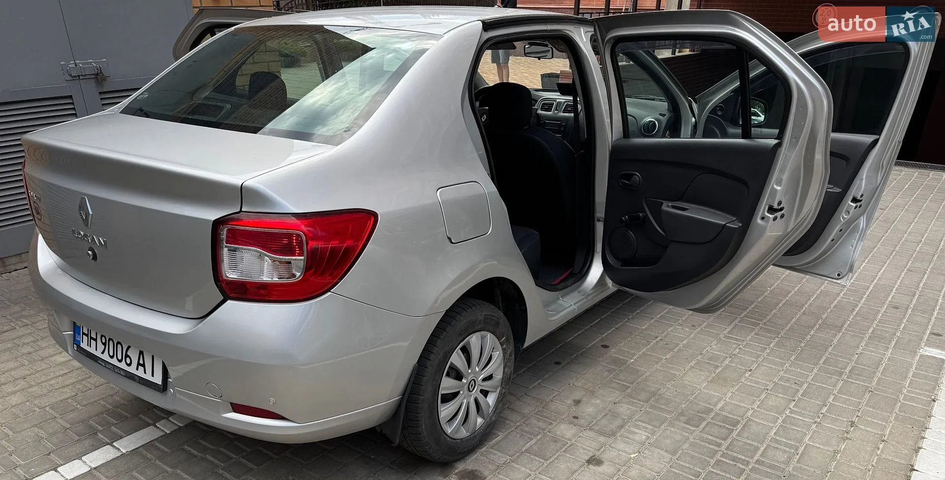 2014 Renault Logan - мініатюра 9