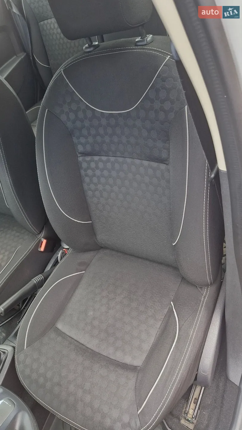 2015 Renault Logan - мініатюра 9