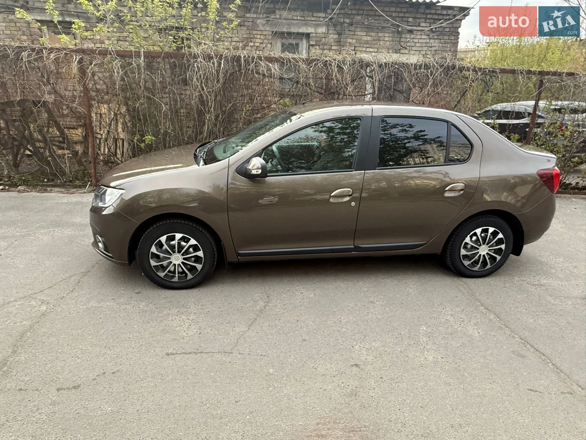 2019 Renault Logan - мініатюра 12