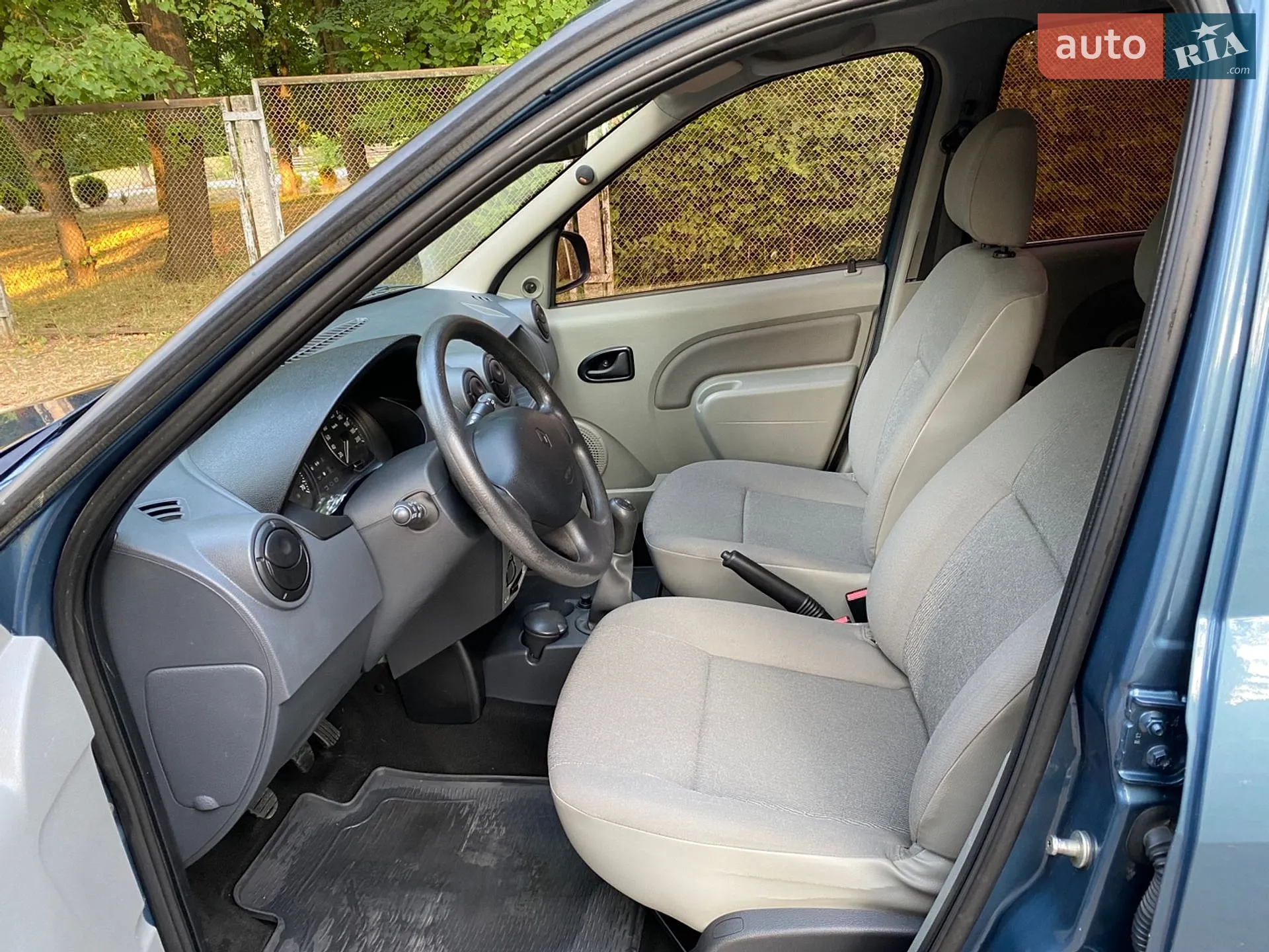 2012 Renault Logan - мініатюра 13