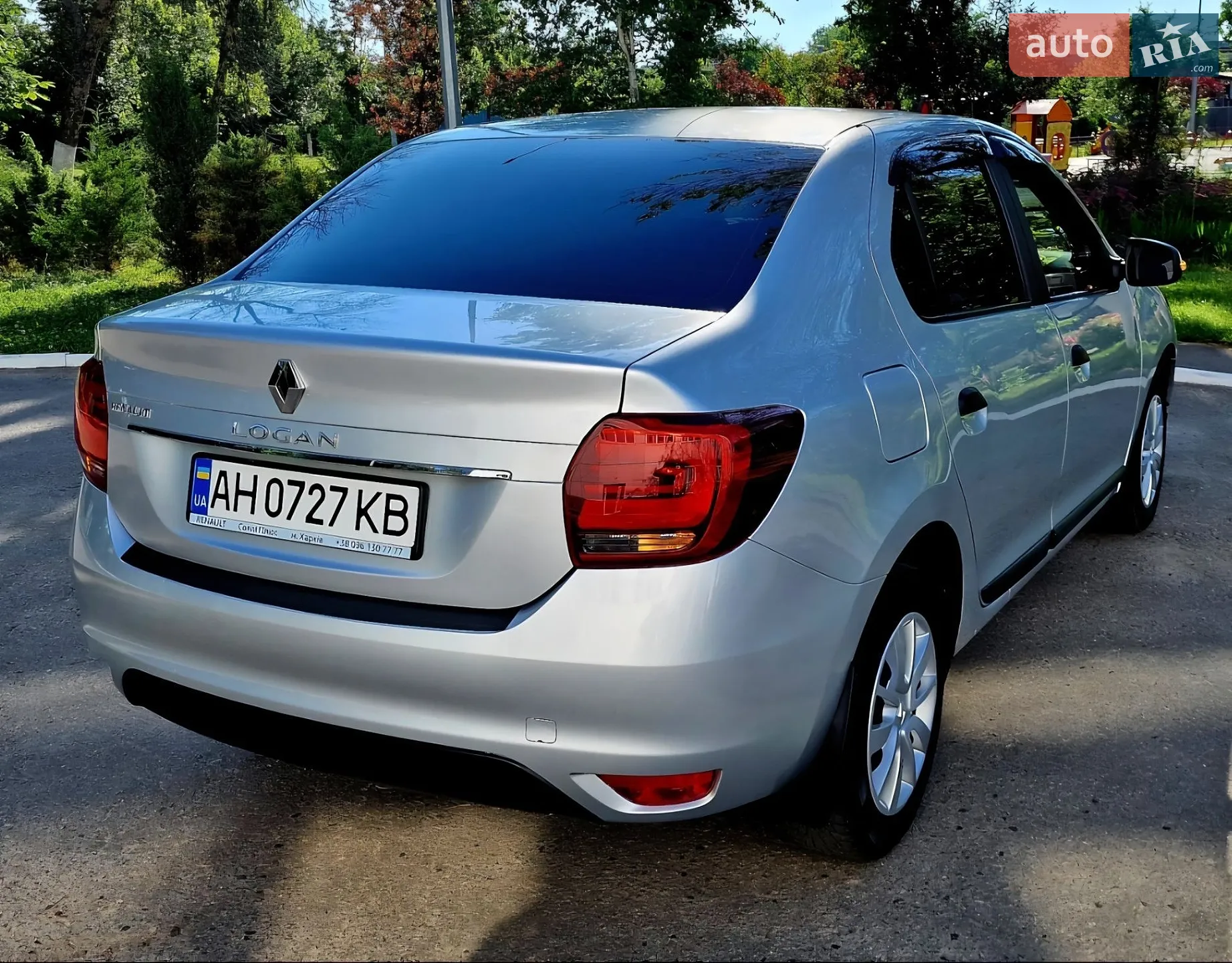 2017 Renault Logan - мініатюра 9