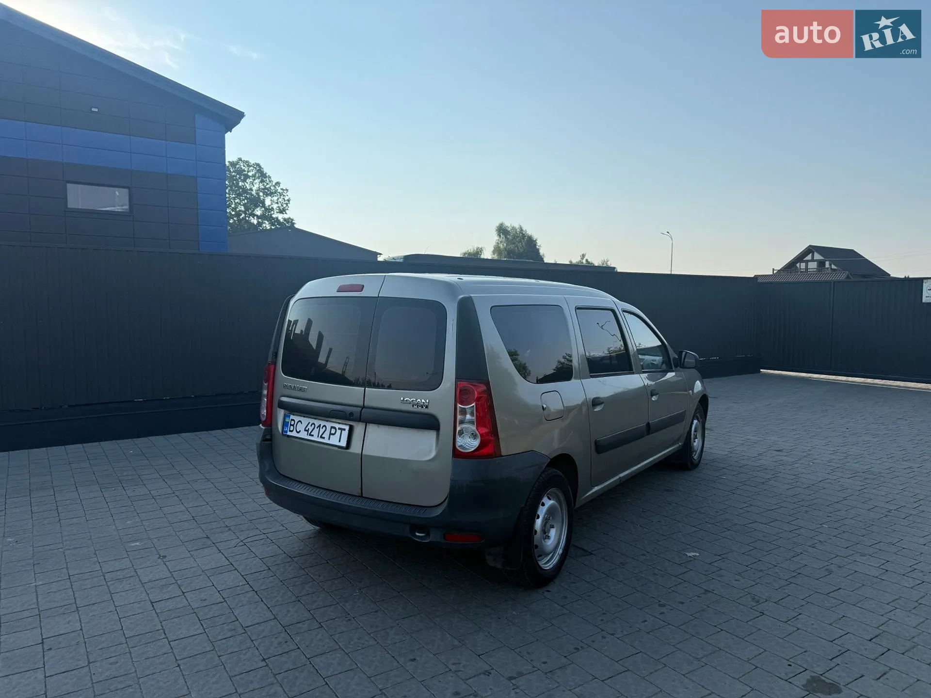 2010 Renault Logan - мініатюра 6