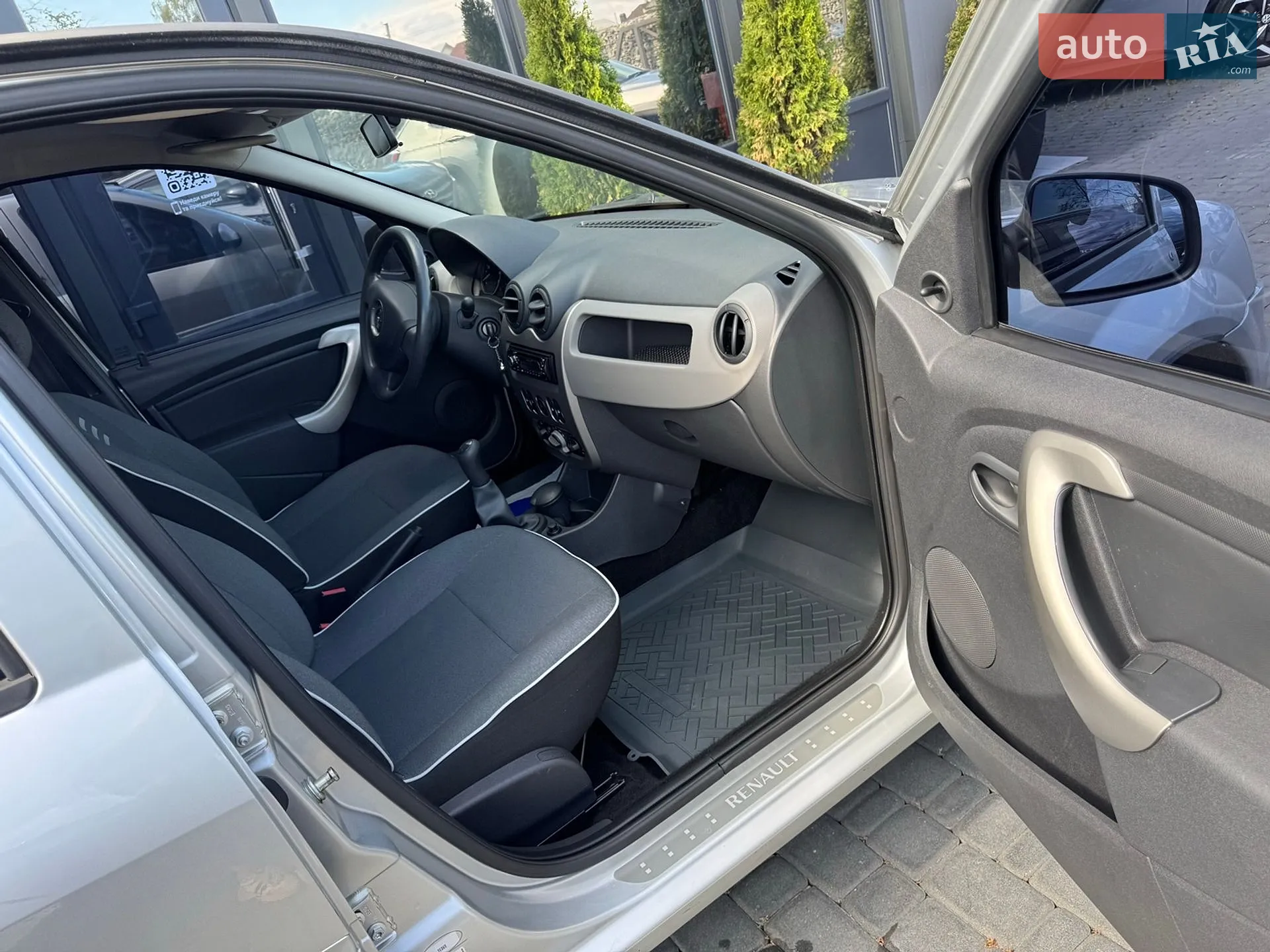 2011 Renault Logan - мініатюра 19