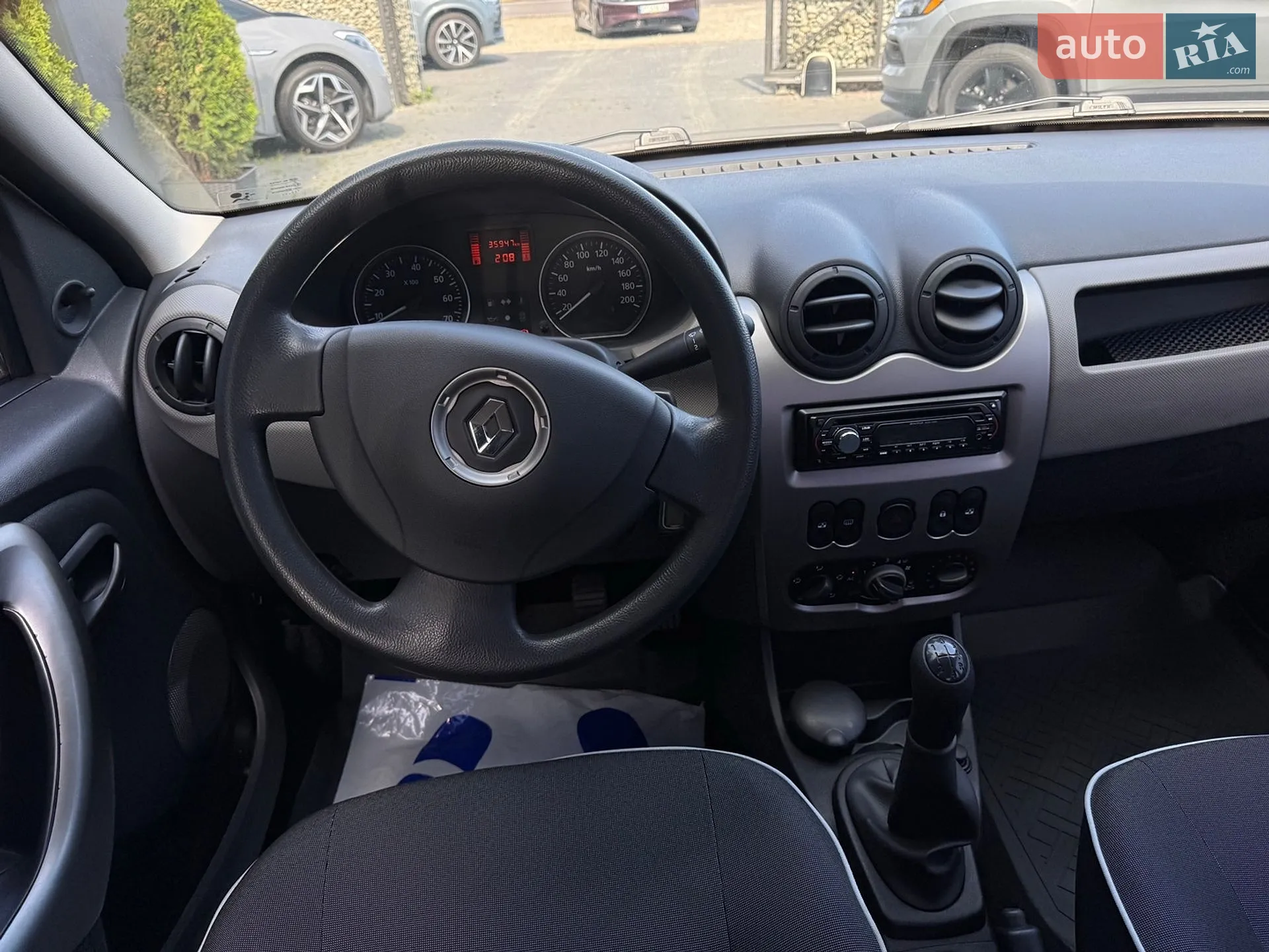2011 Renault Logan - мініатюра 21