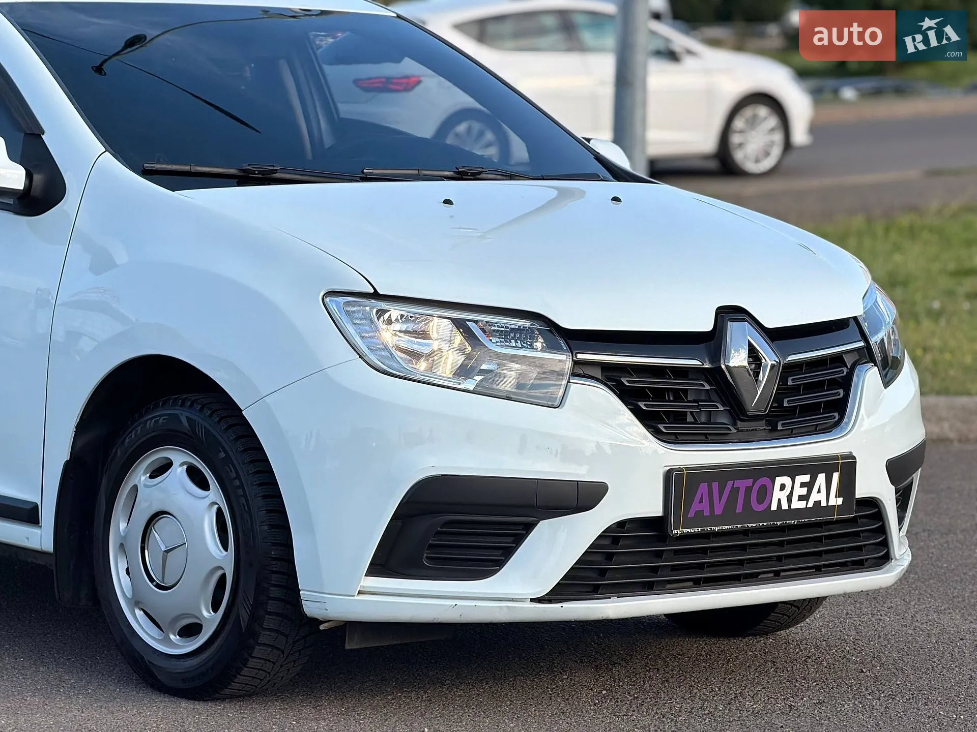 2020 Renault Logan - мініатюра 12