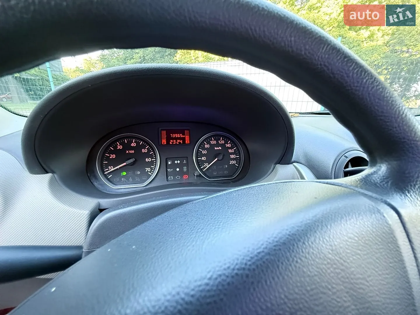 2011 Renault Logan - мініатюра 26