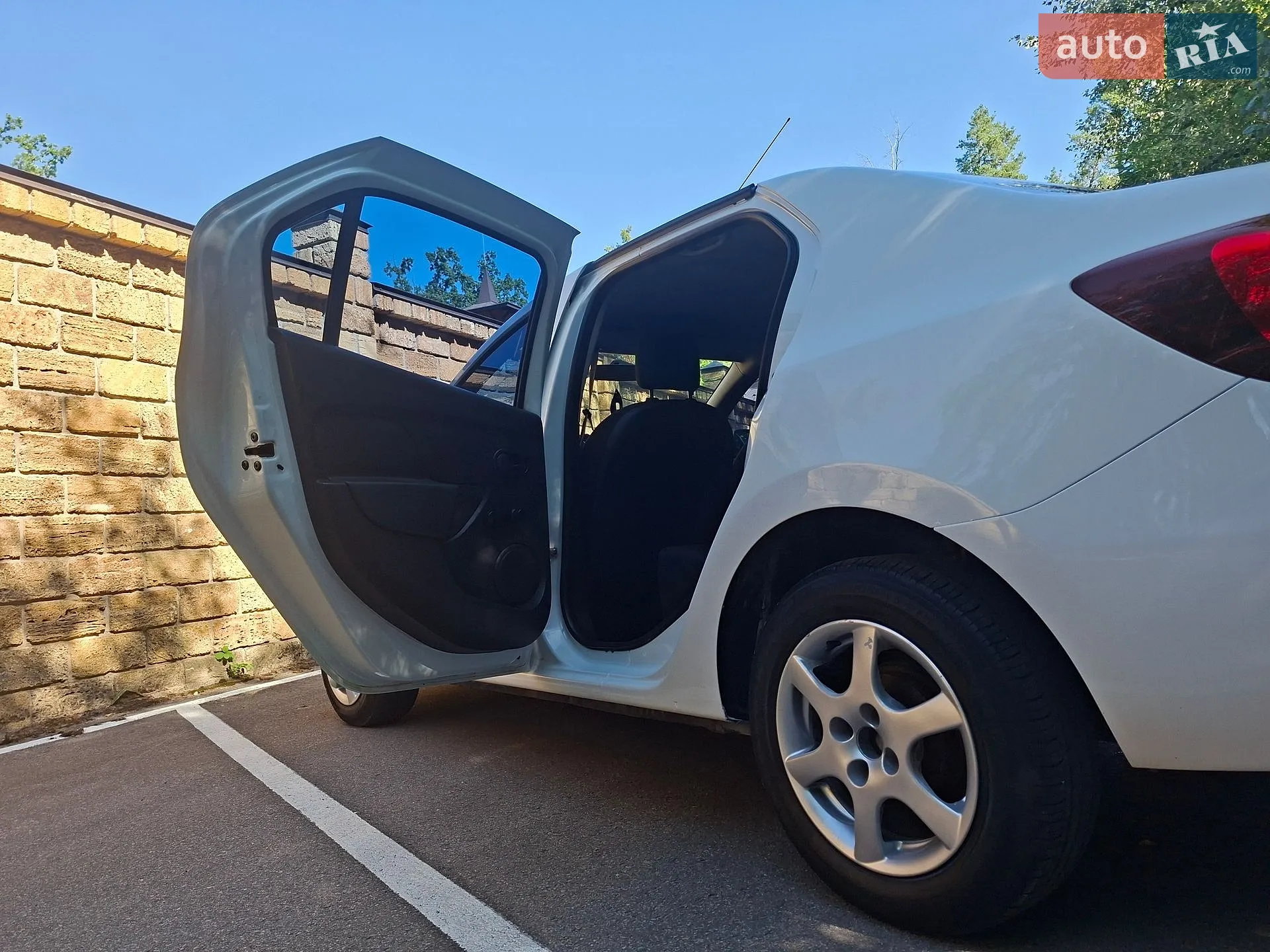2019 Renault Logan - мініатюра 6