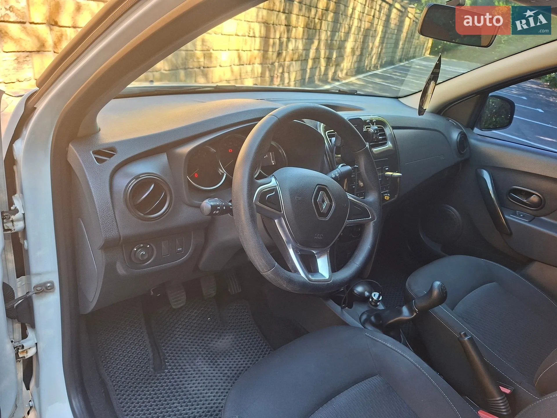2019 Renault Logan - мініатюра 9