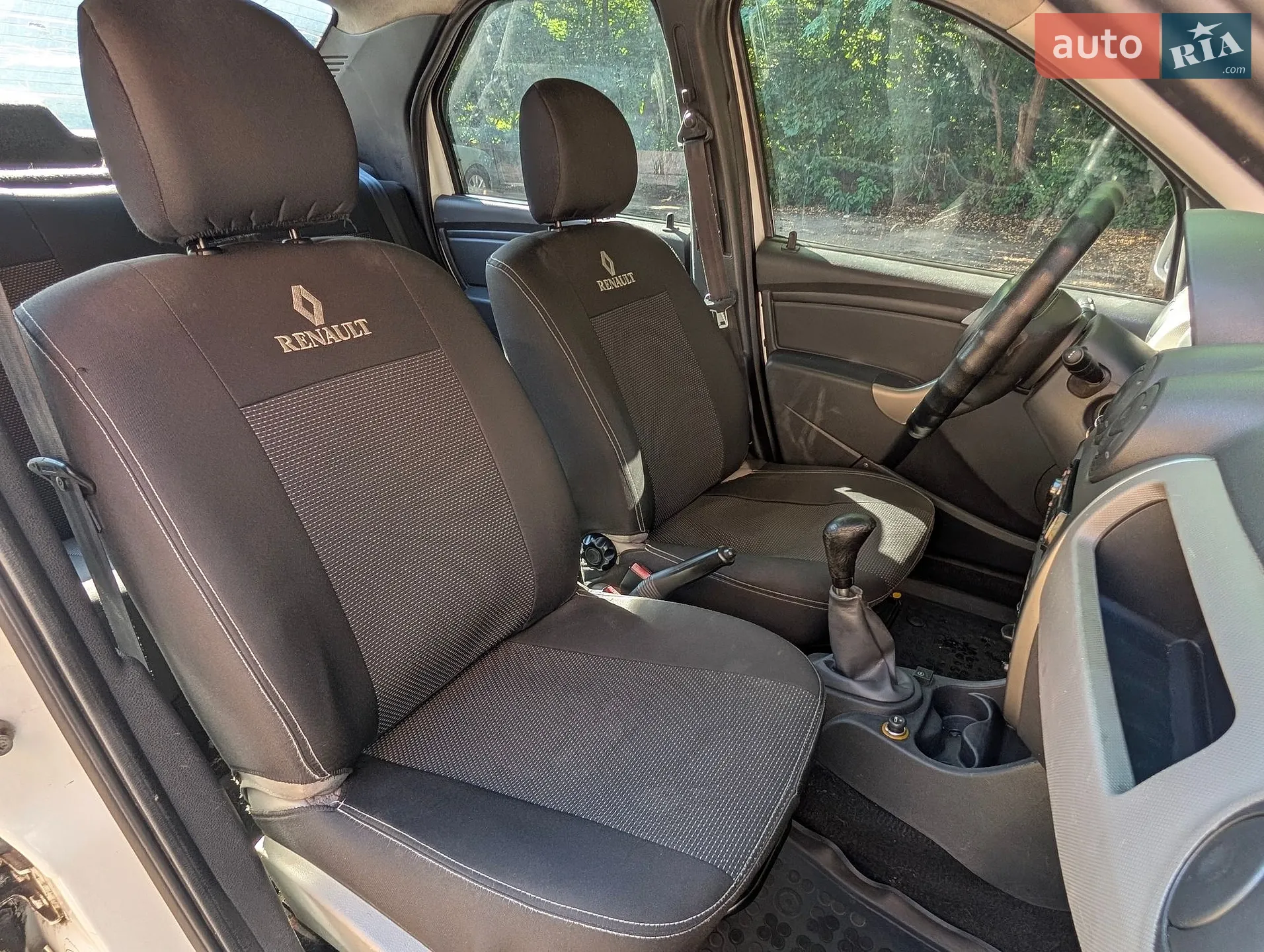 2011 Renault Logan - мініатюра 15