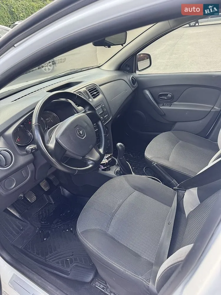 2014 Renault Logan - мініатюра 6