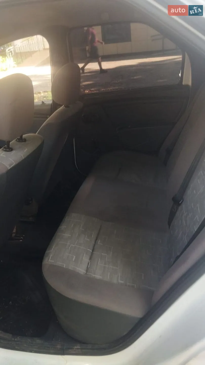 2012 Renault Logan - мініатюра 6