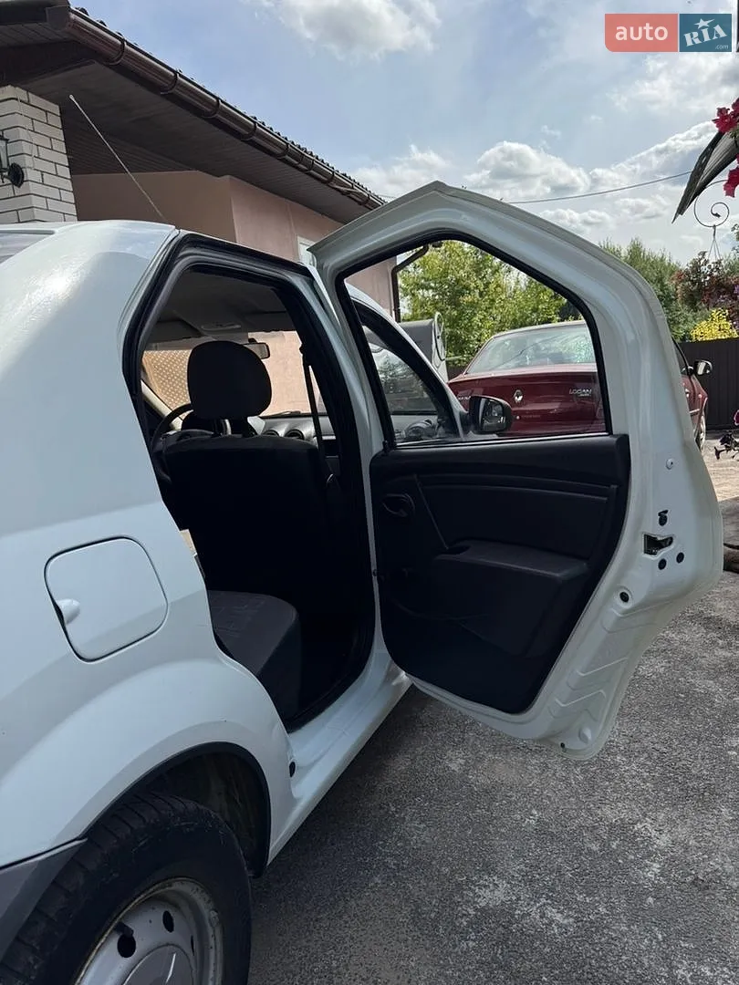 2011 Renault Logan - мініатюра 10
