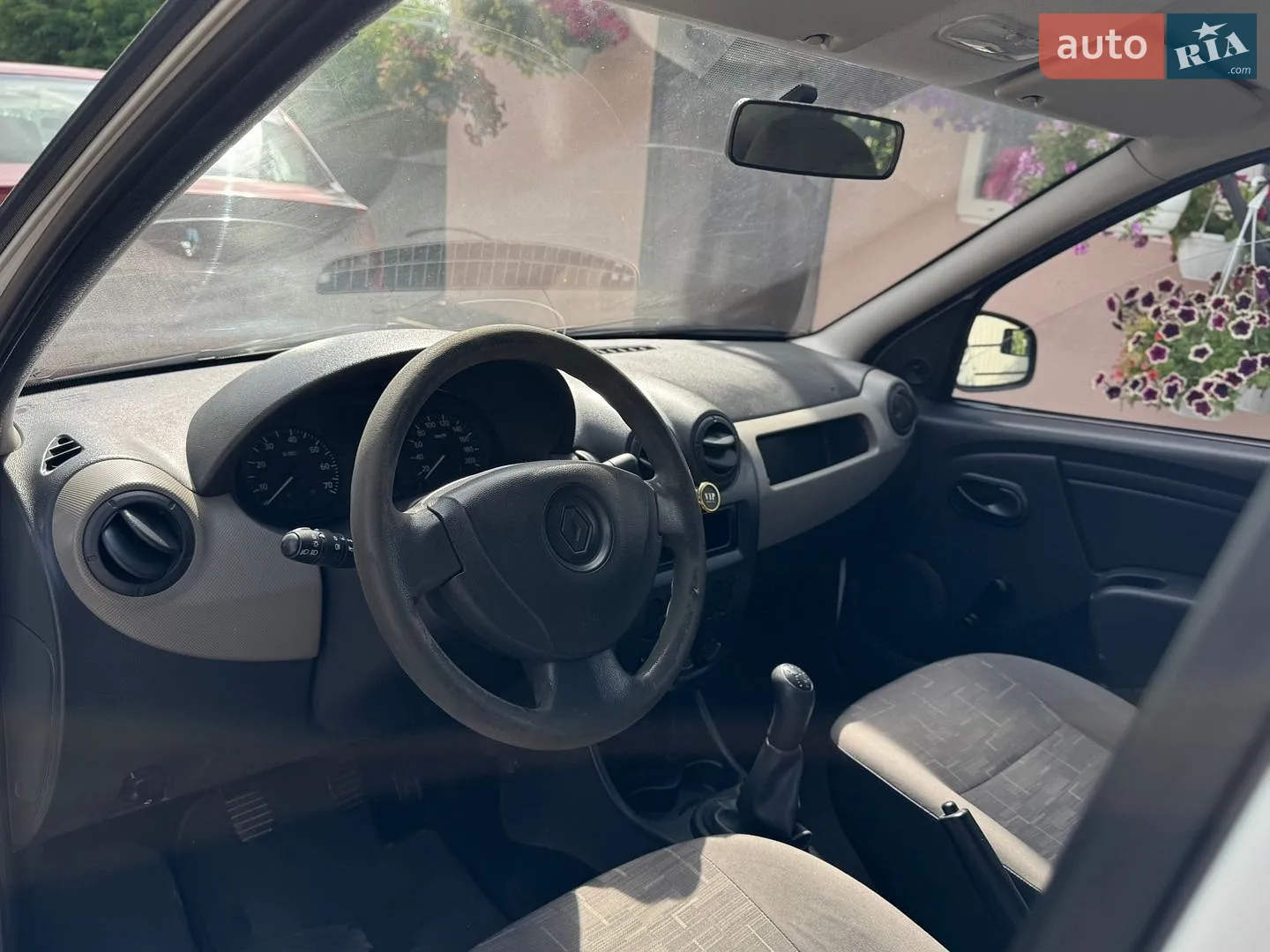 2011 Renault Logan - мініатюра 18
