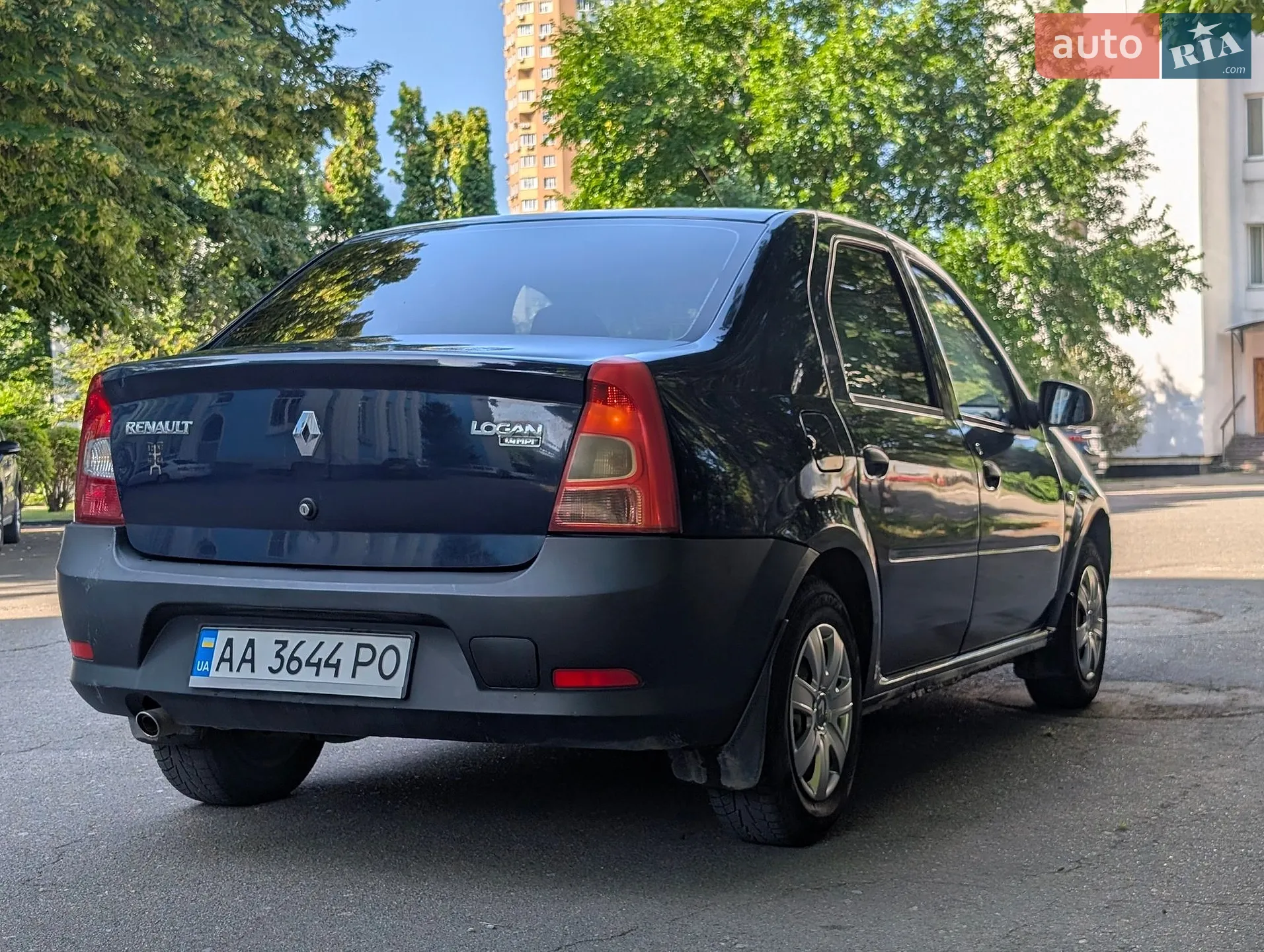 2010 Renault Logan - мініатюра 9