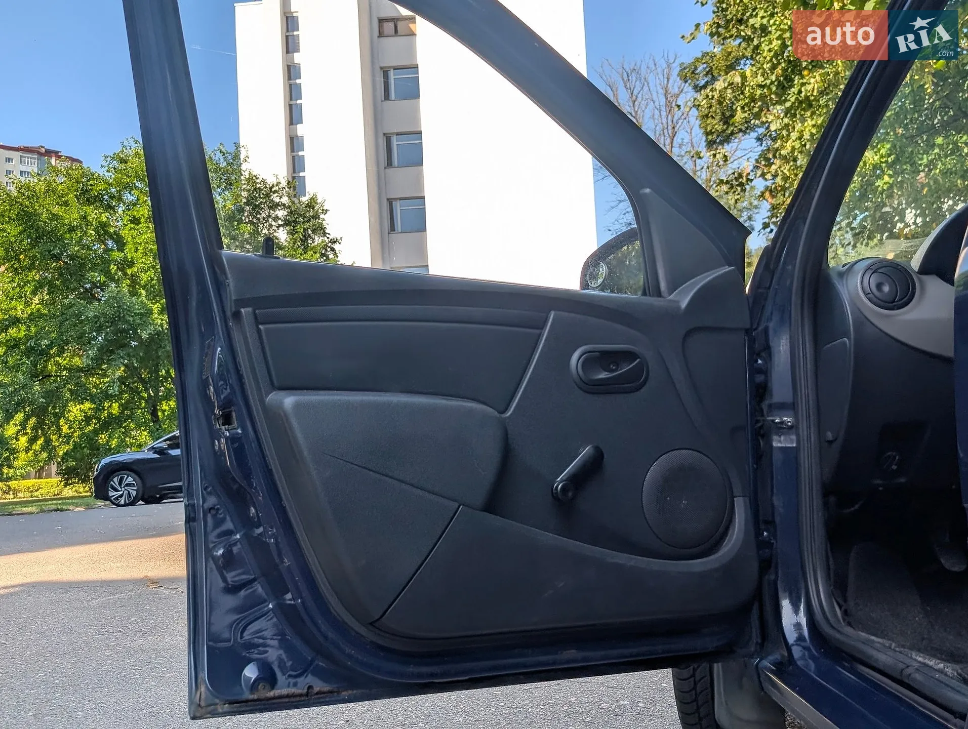 2010 Renault Logan - мініатюра 15