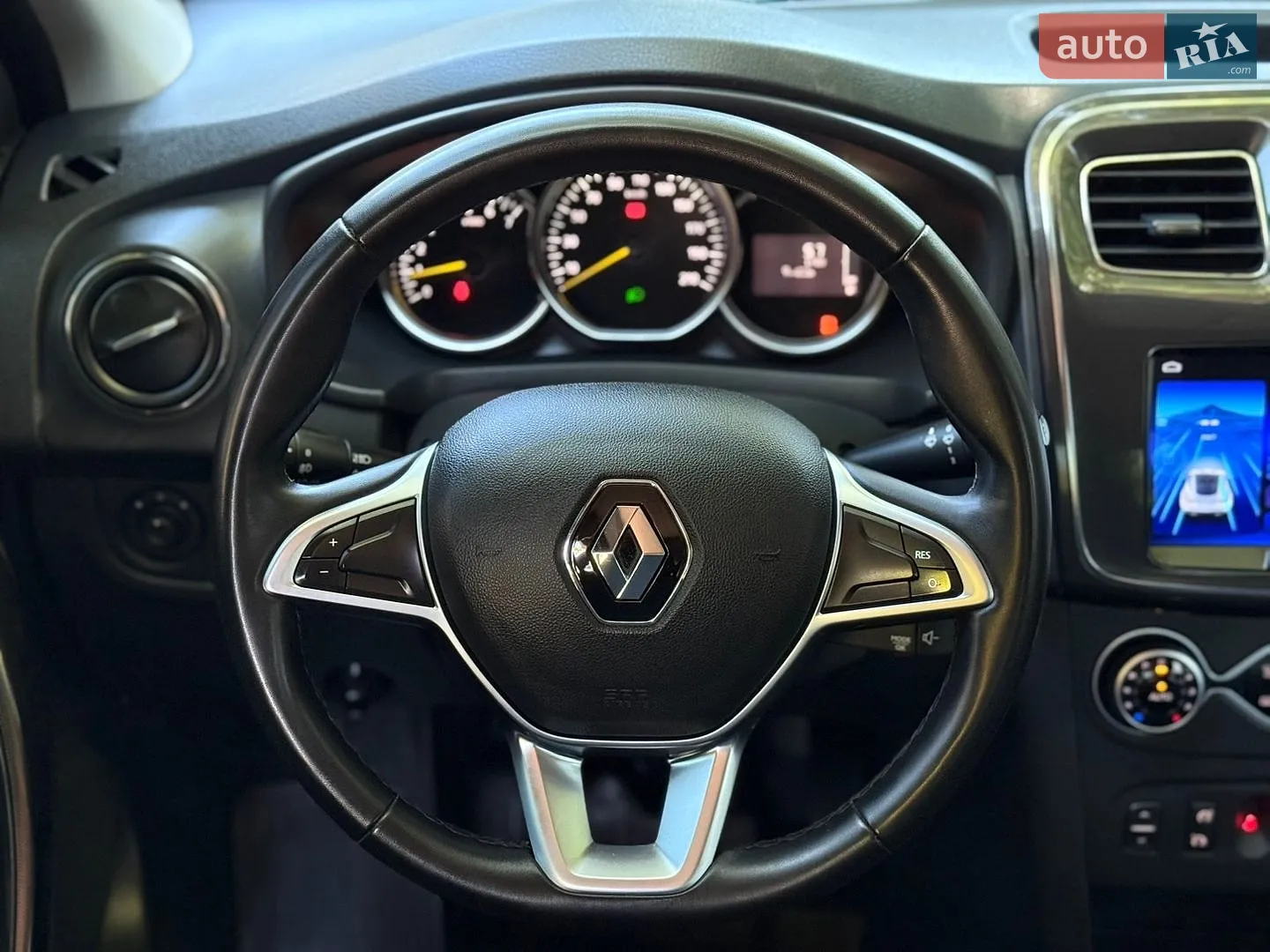2021 Renault Logan - мініатюра 12