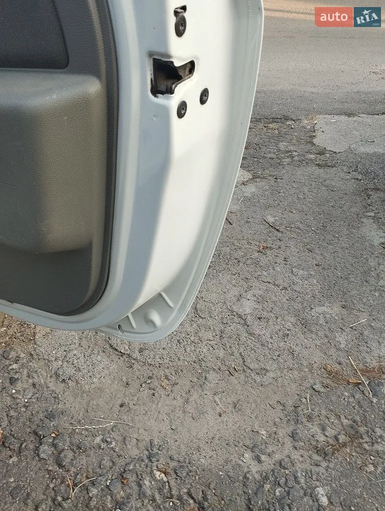 2010 Renault Logan - мініатюра 7