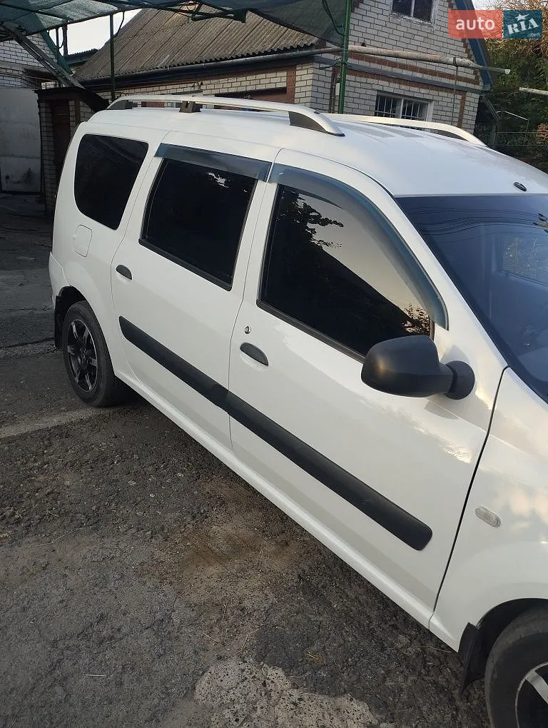 2010 Renault Logan - мініатюра 18