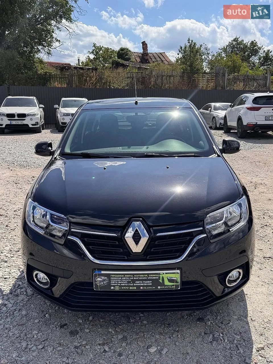 2022 Renault Logan - фото 1