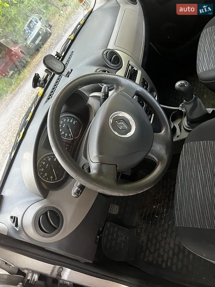 2011 Renault Logan - мініатюра 5