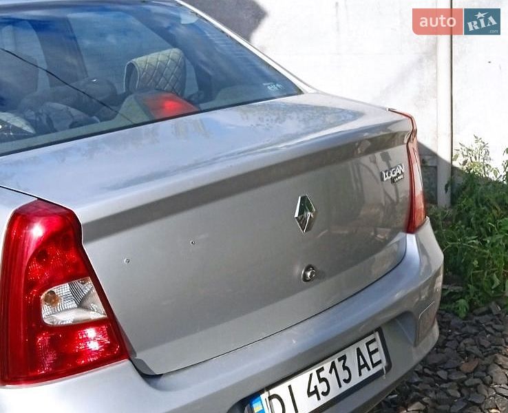 Седан Renault Logan 2010 в Барвінковому