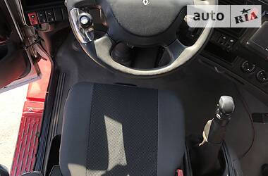 Тягач Renault Magnum 2000 в 