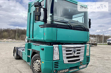 Тягач Renault Magnum 2000 в 