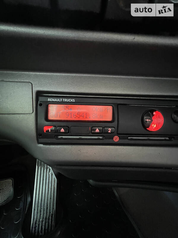 Тягач Renault Magnum 2011 в Мостиске