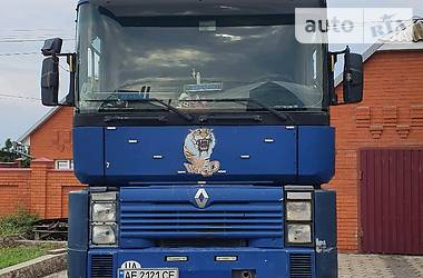 Тягач Renault Magnum 2000 в 