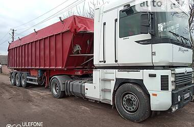 Зерновоз Renault Magnum 2000 в Олевську