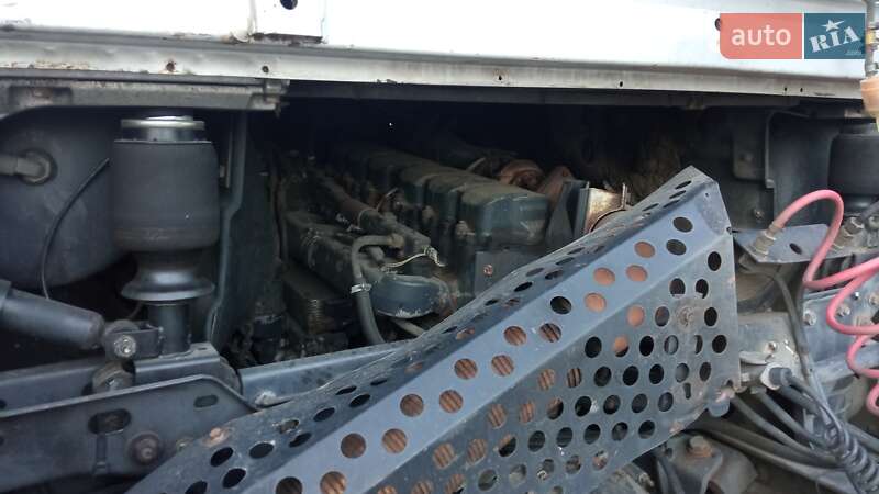 Тягач Renault Magnum 2002 в Одессе
