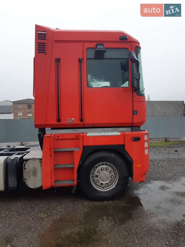 Тягач Renault Magnum 2007 в Иршаве