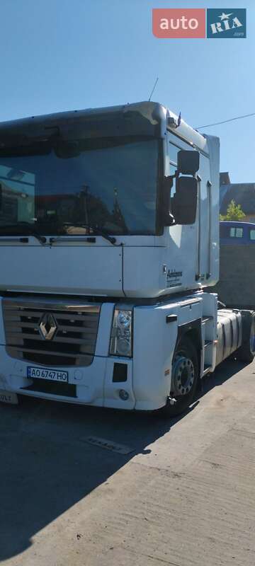 Тягач Renault Magnum 2008 в Иршаве
