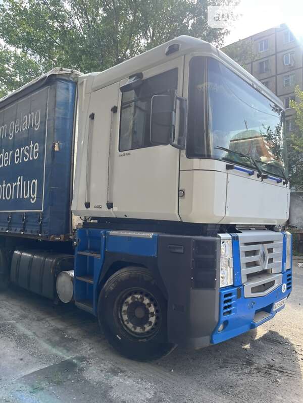 Тягач Renault Magnum 2006 в Днепре